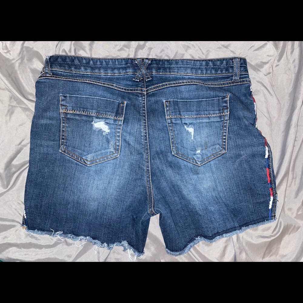 Signature Studio shorts - Picture 2 of 3